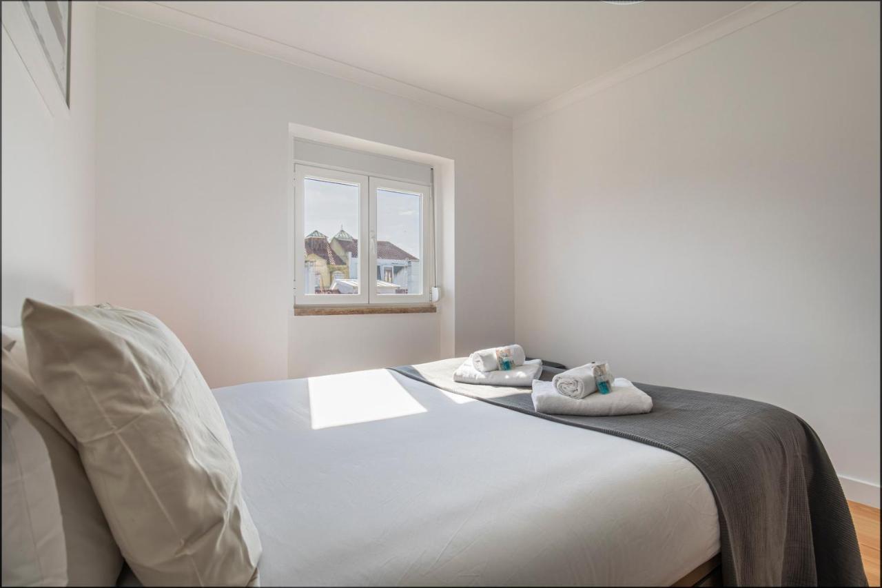 Lovelystay - Sunny 1Bdr Apartment W/Terrace Lisboa Ngoại thất bức ảnh
