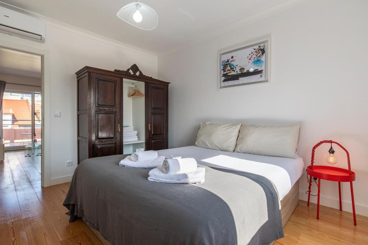 Lovelystay - Sunny 1Bdr Apartment W/Terrace Lisboa Ngoại thất bức ảnh