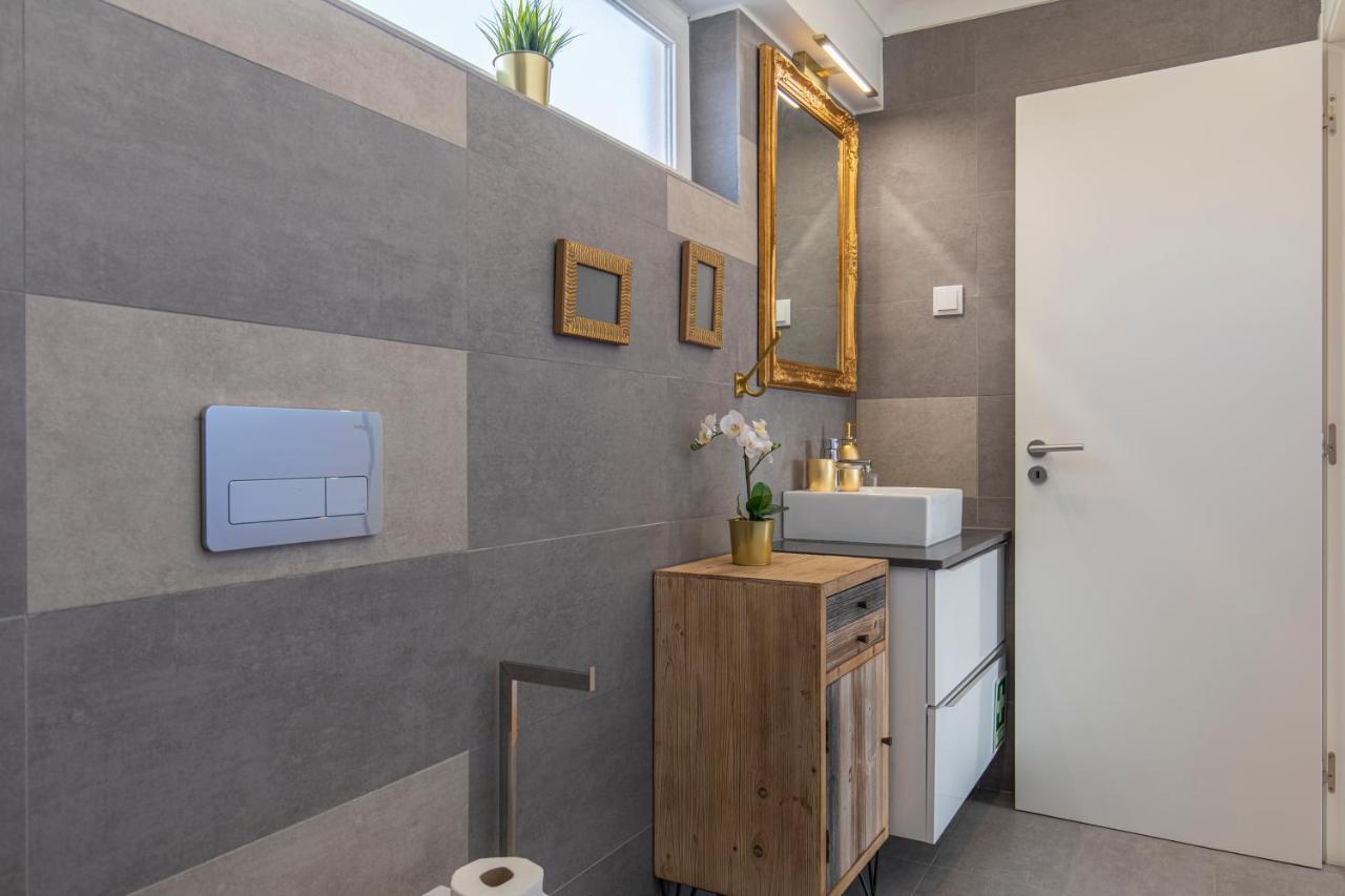Lovelystay - Sunny 1Bdr Apartment W/Terrace Lisboa Ngoại thất bức ảnh